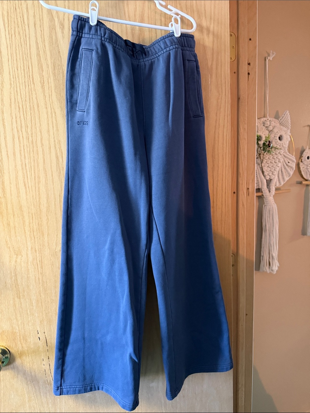 Figs women’s Navy Wide-Leg Sweatpants